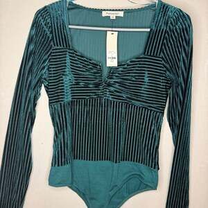 Francesca’s green velvet bodysuit NWT